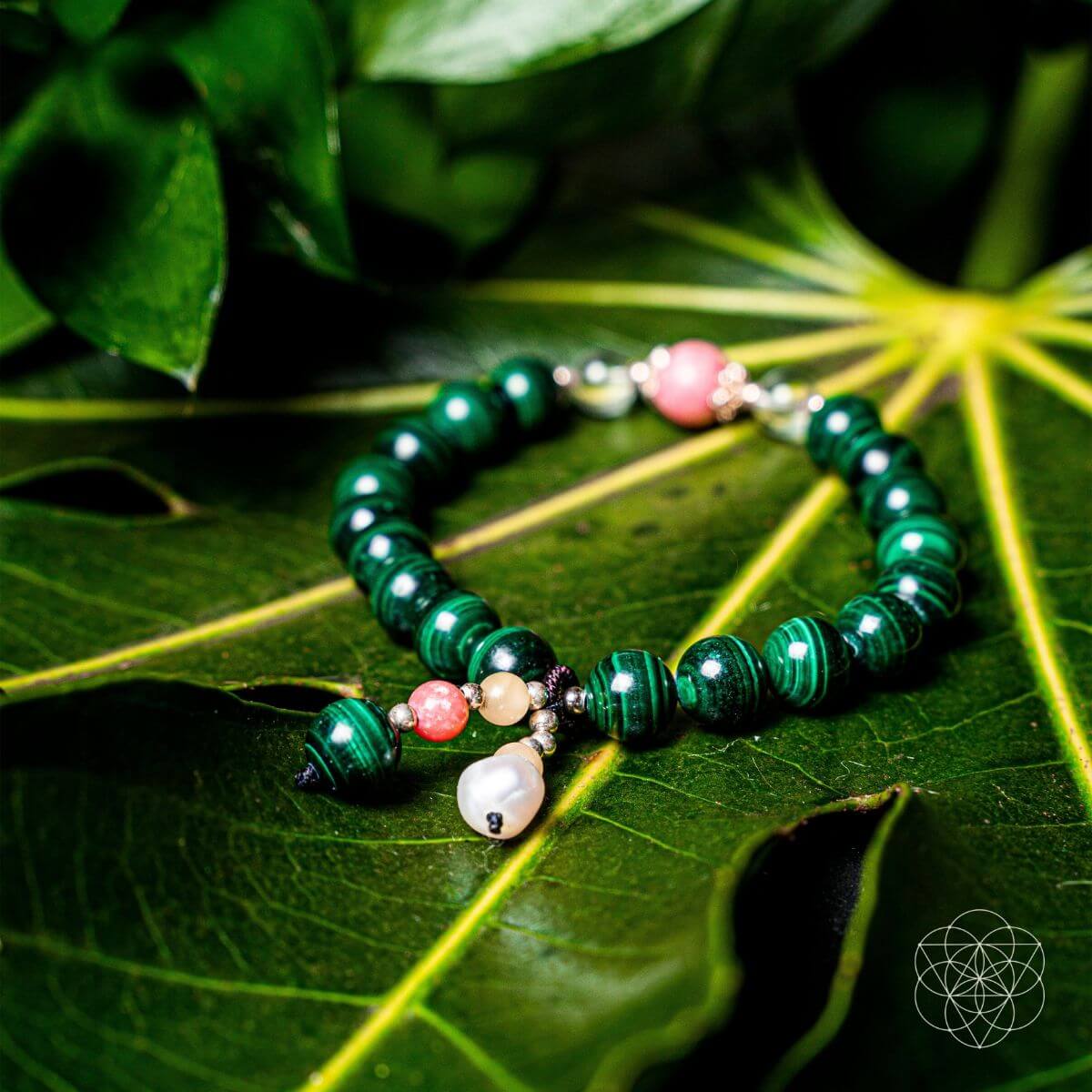 Law of Attraction Bracelet – Malachite & Pearl