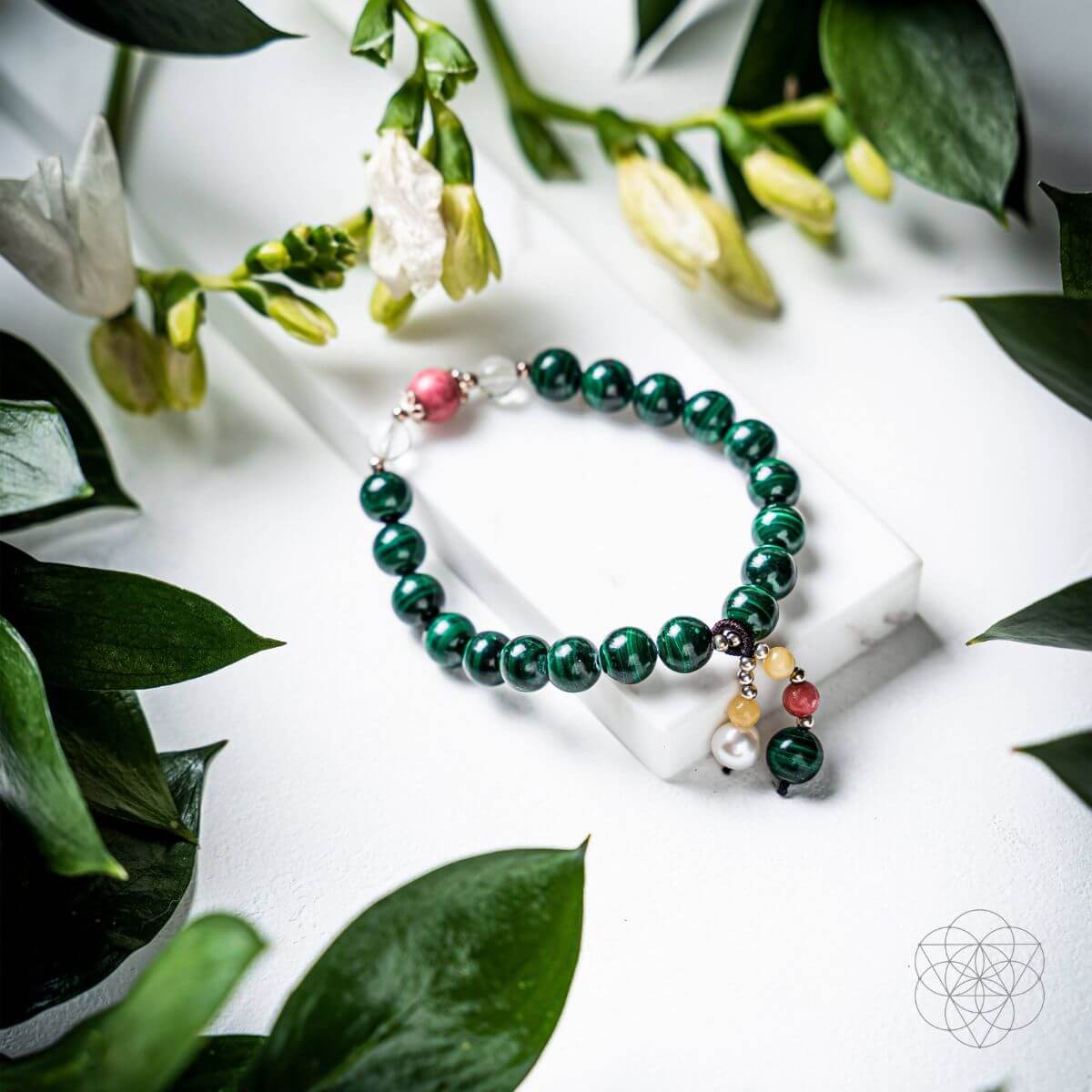 Law of Attraction Bracelet – Malachite & Pearl